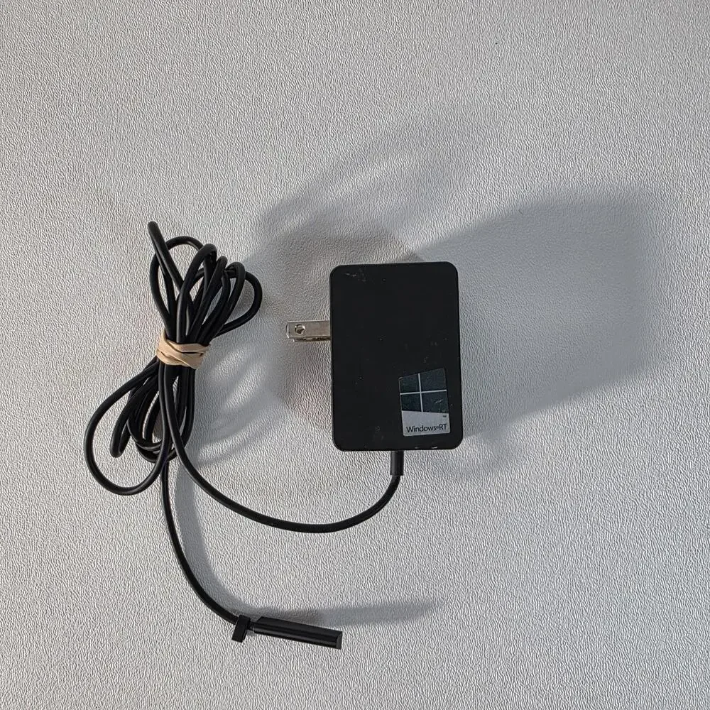 Microsoft 1512 Charger (24W/2A) for Windows RT - Surface 2
